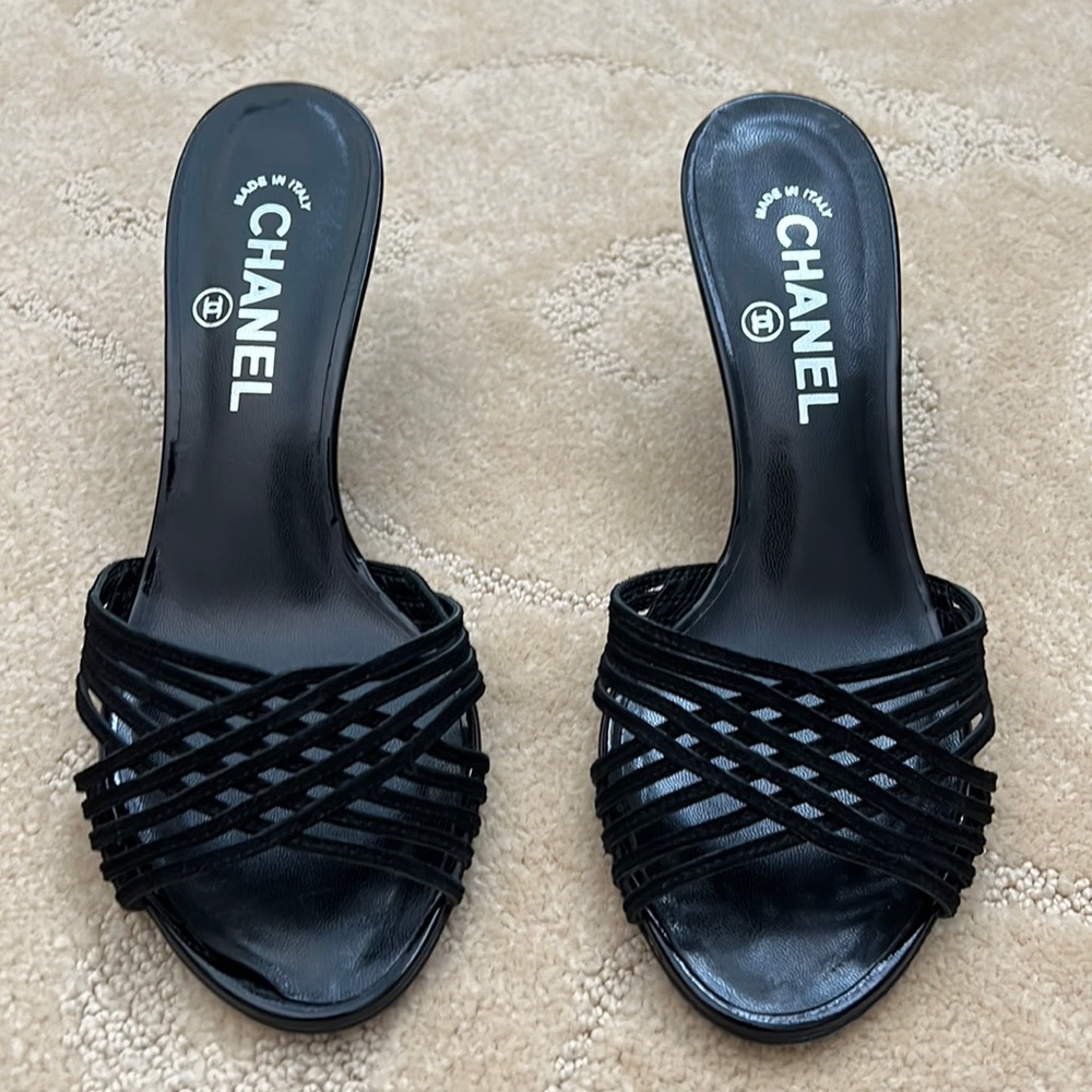 CHANEL HEELS